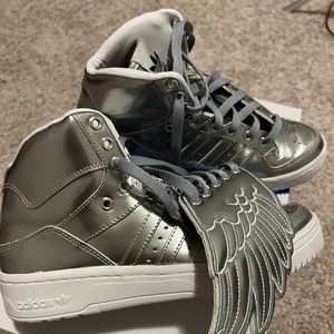 Adidas Jeremy Scott wings Metalic